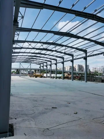 Valras Ploiești — structura metalică în deschidere mare